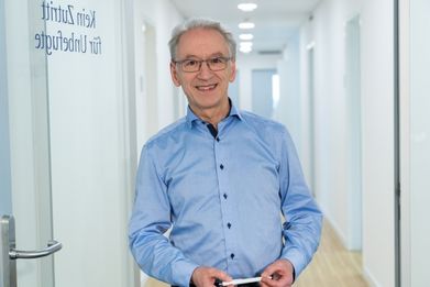  Prof. Dr. Gerhard Wolff